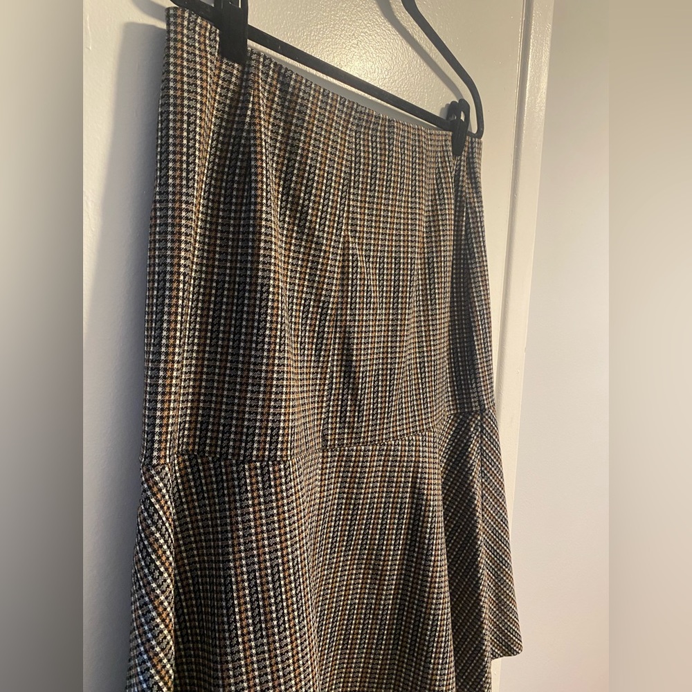Perfect for the office! Comes with a two-piece tunic-willing to sell separately